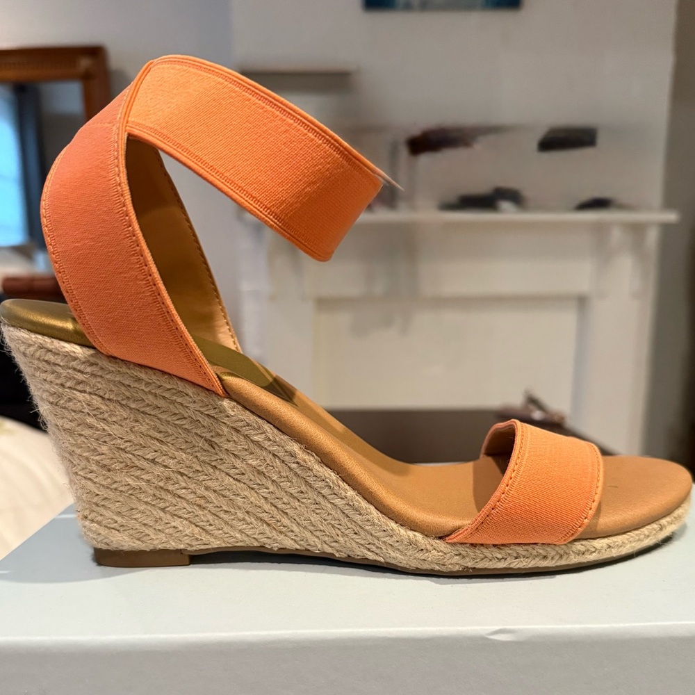 DV by Dolce Vita Women's Orange/Peachy Wedge Sandals